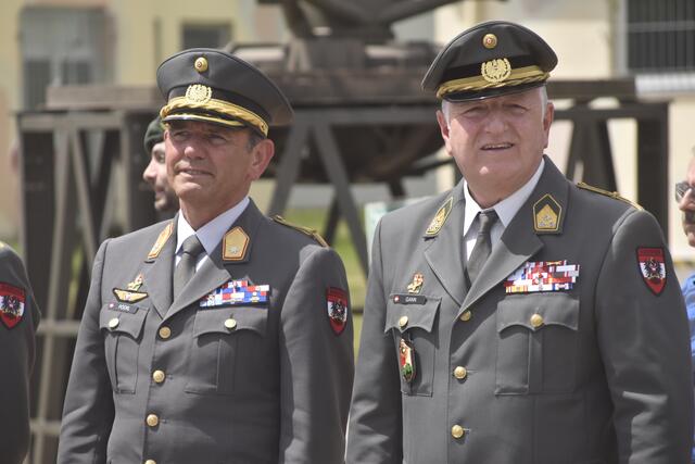 Festakt in der Schwarzenberg-Kaserne im Beisein der Verteidigungsministerin.  | Foto: Thomas Fuchs