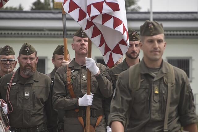 Festakt in der Schwarzenberg-Kaserne im Beisein der Verteidigungsministerin.  | Foto: Thomas Fuchs