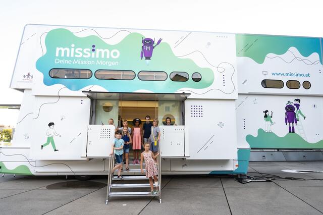 Der "missimo"-Truck tourt seit September 2023 durch Österreich und bereist Volksschulen in ländlicher Umgebung.  | Foto: missimo
