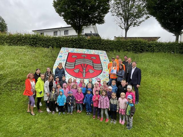 Der Sieg bei der Maibaum-Challenge 2024 ging mit 1022 Stimmen an die Gemeinde Floing. | Foto: Regionalmedien Steiermark/PeterJ