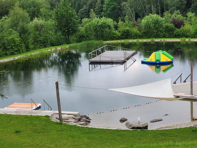 Seit der Saison 2024 ist das Naturbad Sarleinsbach um zwei Attraktionen reicher.  | Foto: Marktgemeinde Sarleinsbach