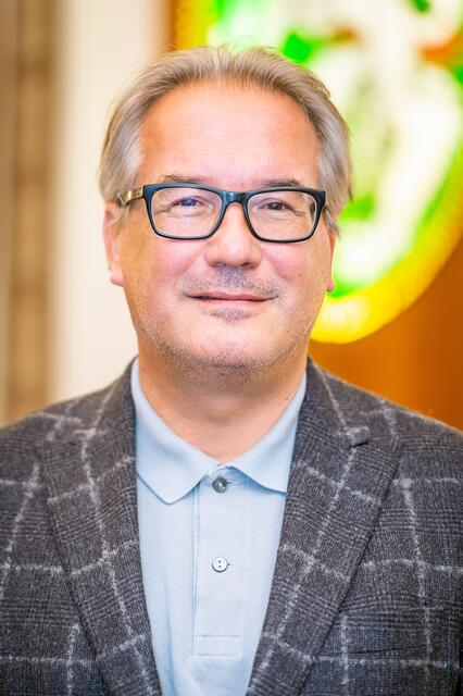 Peter Gspaltl, Geschäftsführer des steirischen Verkehrsverbundes, betont das breite Öffi-Angebot in der Steiermark.  | Foto: Foto Jörgler