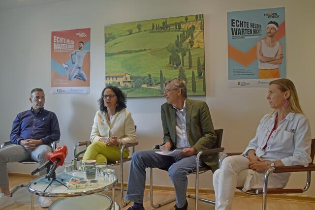 Patient Christoph Mitterbauer, Landesrätin Daniela Gutschi, Peter Kowatsch (Vorsorgeref., Ärztekammer Sbg.), Ute Schulz, Allgemeinmedizinerin (v.l.) | Foto: Thomas Fuchs