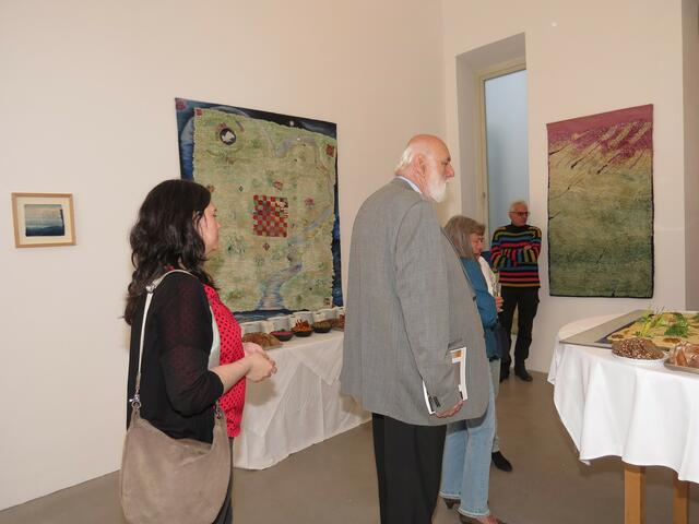 Kunden, Freunde, Auftraggeber und Bekannte sorgten für volle Ausstellungsräume.