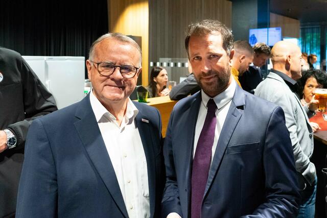 Im Bild: (v. l. n. r.) Hans Niessl (ehemaliger Landeshauptmann des Burgenlandes und Präsident von Sport Austria) und Georg Dornauer (1. Landeshauptmannstellvertreter und Sportlandesrat)
| Foto: Lebensraum Tirol Gruppe