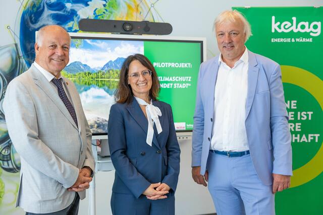 v.l.n.r.: Ingo Appé, Bürgermeister von Ferlach, Beate Sternig, Kelag-Projektleiterin von 'Klimaschutz findet Stadt' und Adolf Melcher, Geschäftsführer der Kelag Energie &amp; Wärme. | Foto: Kelag