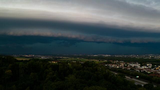 Eine schwere Unwetterfront soll am Donnerstag auf Österreich treffen. | Foto: fotokerschi.at