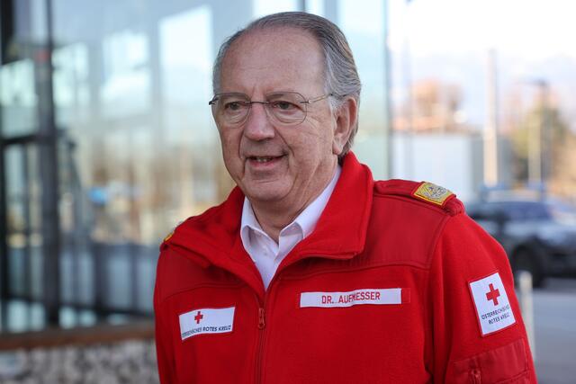 Rotkreuz-Präsident und Jury-Mitglied | Foto: Franz Neumayr März 2022