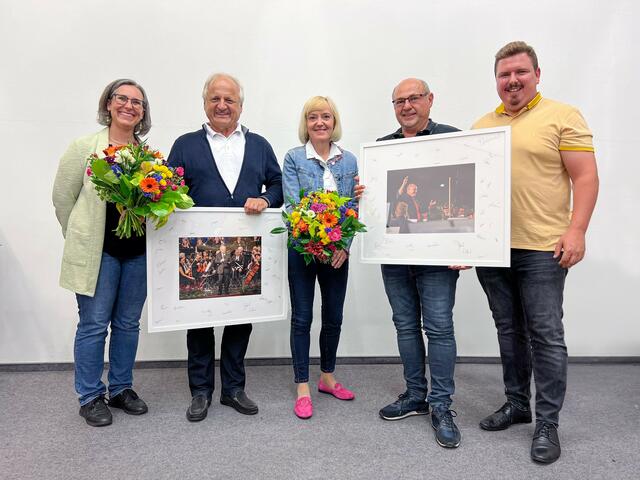 V.l.: Die Obfrau Claudia Baumgartner mit Hans Georg Zach, Vizebürgermeisterin Helga Sams, Musikschuldirektor Josef Ferk und Obmann-Stellvertreter Robert Passath | Foto: SOL