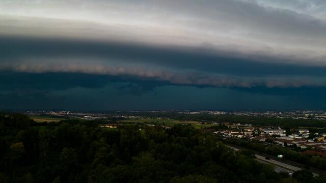 Eine schwere Unwetterfront soll heute auf Oberösterreich treffen. | Foto: fotokerschi.at
