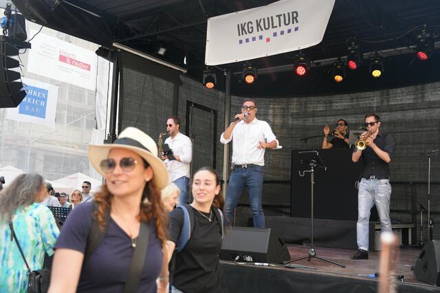 Jedes Jahr lädt die IKG zum jüdischen Straßenfest. Auch 2024 werden die Straßen rund um den Judenplatz am Sonntag, dem 9.6., zum Festgelände. | Foto: Barbara Schuster/RMW