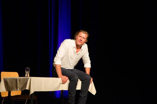 Kabarettist Gery Seidl sorgte für beste Unterhaltung in Kirchberg  | Foto: Schreibkraft Schweiger