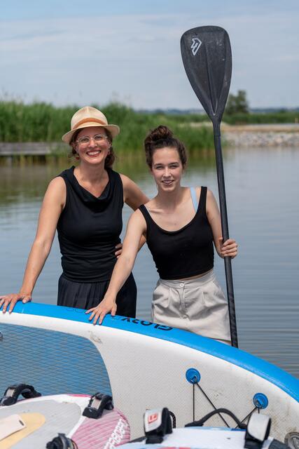 Anja Haider-Wallner mit Lena Schilling(v.l.) in Breitenbrunn  | Foto: Grünen