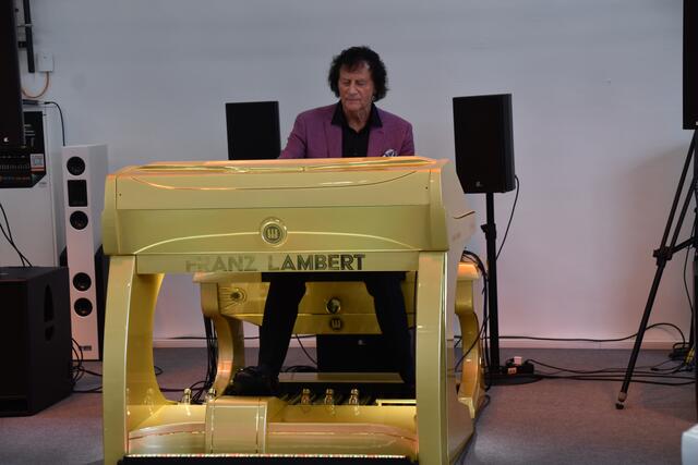 Franz Lambert spielt "Böhmischen Traum". | Foto: Michael Strini