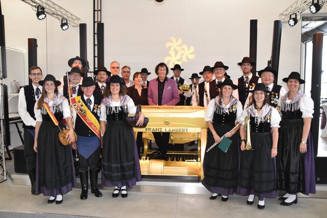 Offizielle Eröffnung des neuen WERSI-Orgelzentrums in Markt Allhau mit Franz Lambert und dem Musikverein Trachtenkapelle Markt Allhau. | Foto: Michael Strini