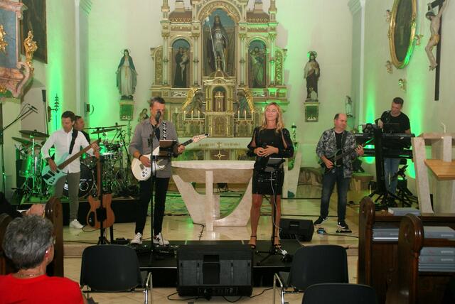"Skylight" zu Gast in der Stadtpfarrkirche Jennersdorf. | Foto: Anna Kaufmann