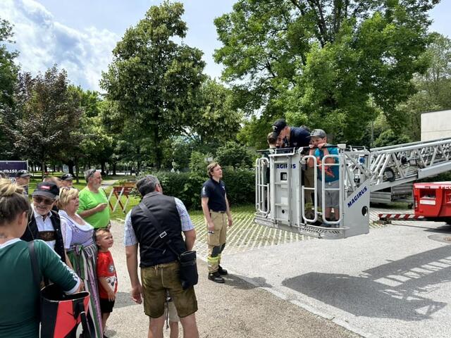 Gemeinsames Fest der Stadtschützenkompanie St. Nikolaus und Mariahilf mit der Freiwilligen Feuerwehr Hötting. | Foto: Schützenkompanie St. Nikolaus - Mariahilf