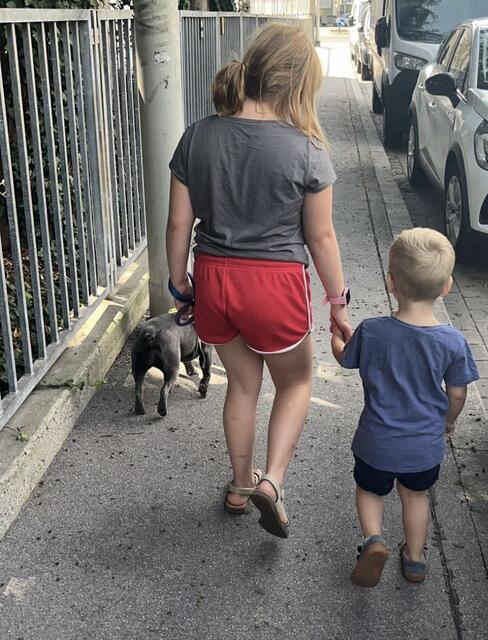 Gehen gemeinsam durch Dick und Dünn, durch Höhen und Tiefen: die Geschwister Lea und Lio | Foto: Privat