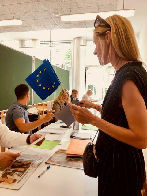 EU-Kandidatin Ursula Ressl, die bei der kommenden Gemeinderatswahl im Team der NEOS Maria Anzbach kandidieren will, hat ihre Stimme bereits abgegeben - „für ein starkes Europa und Österreich, die positiv in die Zukunft schauen. Jetzt heißt es warten, die Spannung steigt.“ | Foto: NEOS