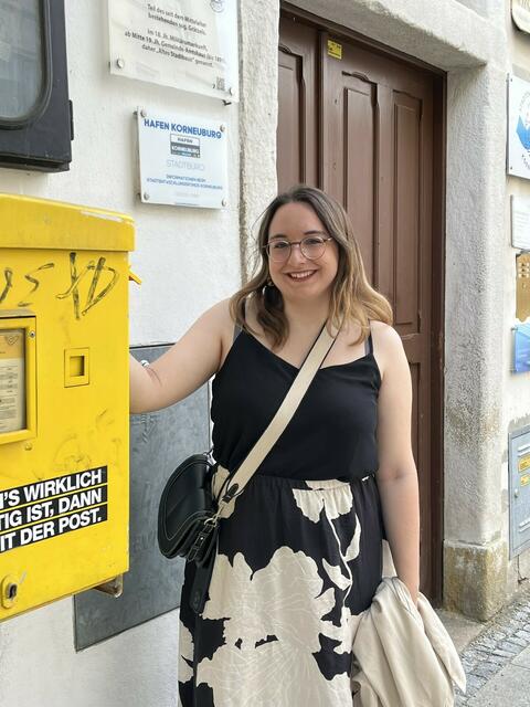 Die neue NEOS-Gemeinderätin in Korneuburg, Kathrin Kaindl, hat bereits gewählt – per Briefwahl. „Da ich heute Teil der Gemeindewahlbehörde bin und nicht sicher war, wie mein Sonntag ablaufen wird, habe ich mich für eine Wahl per Briefwahl entschieden. Ich hoffe, dass heute noch viele ihre Stimme für ein starkes, vereintes Europa abgeben.“

 
 | Foto: NEOS