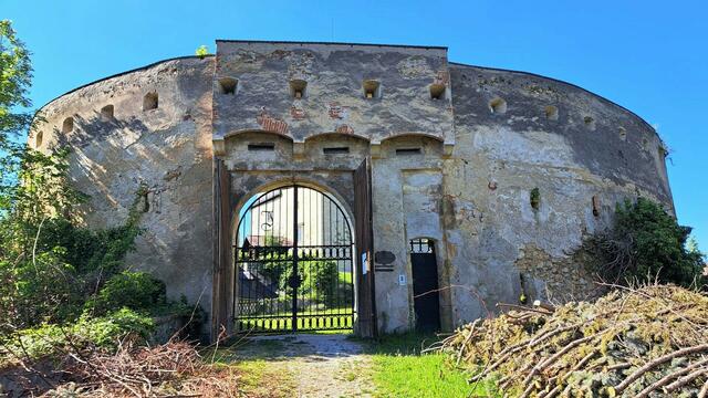 Bild 1: Mittelalterliche Wehrmauer | Foto: © Silvia Plischek