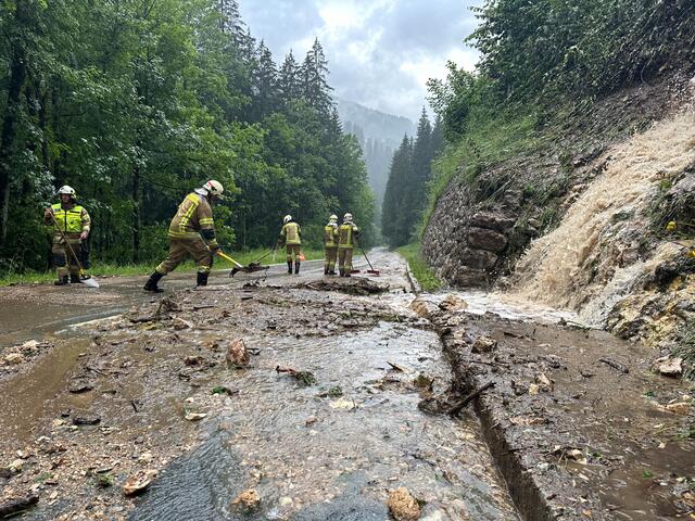 Im Tiroler Unterland ereigneten sich mehrere Murenabgänge. | Foto: Zoom.tirol