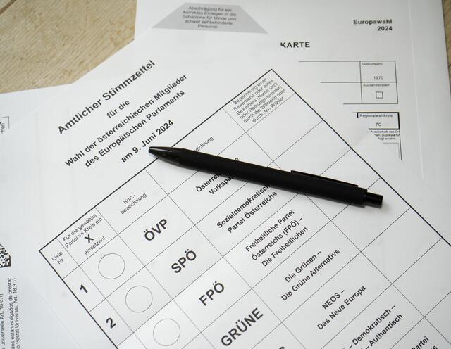 Sieben Parteien stehen bei der EU-Wahl in Österreich am Stimmzettel.  | Foto:  Roland Mühlanger / picturedesk.com
