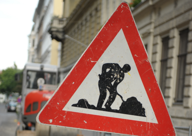 In Meidling wird im Juni die Fahrbahn am Kreuzungsplateau Breitenfurter Straße/Wienerbergbrücke saniert. (Symbolbild) | Foto: Edler