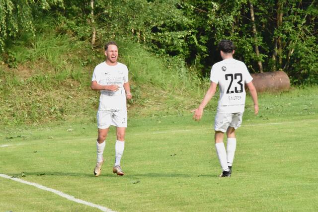 Stefan Schmuck erzielte im alles entscheidenden Spiel gegen Stallhofen zwei Tore. St. Martin i.S. hält erneut die Klasse in der Gebietsliga West. | Foto: Michl