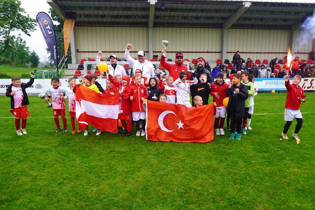 Die U8 und die U 10 der Union St. Florian gewann jeweils in ihrer Altersklasse bei der Familienbund-Kids-EM 2024. | Foto: OÖ Familienbund