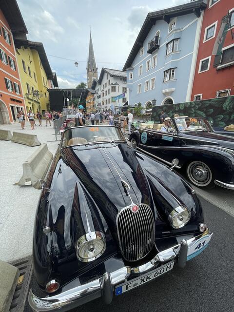 Viel edles Blech in der Gamsstadt. | Foto: Kogler