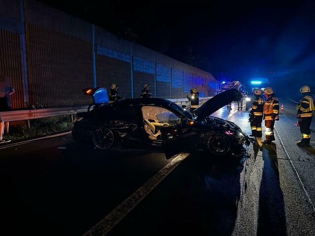 Auf der Tauernautobahn kam ein Pkw ins Schleudern. | Foto: Feuerwehr St.Peter-Spittal