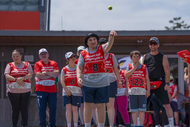 Tennisballwurf | Foto: Thomas Werchota/Special Olympics Burgenland