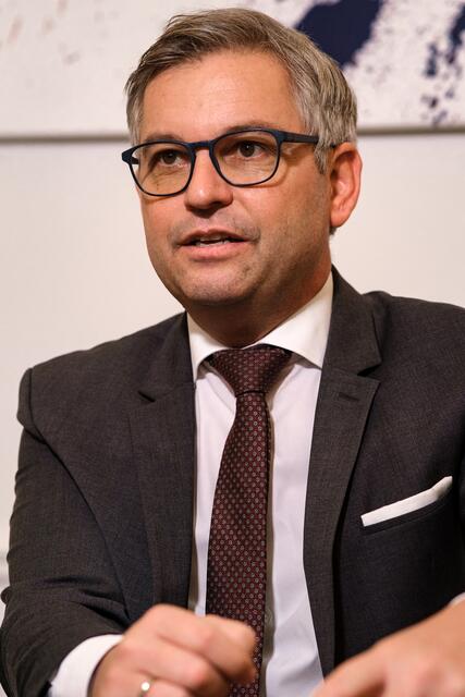Finanzminister Magnus Brunner: "Die Gemeinden nutzen dieses Geld für Investitionen in regionale Infrastrukturprojekte, wie etwa Kindertageseinrichtungen, den Schulausbau, die Verbesserung der Wasserversorgung und Energiesparmaßnahmen." | Foto: Roland Ferrigato