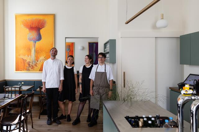 Das Team von Kutsch wartet in Währing mit Köstlichkeiten. Koch Max Maierhofer (l.) hat internationale Erfahrung.  | Foto: Kutsch