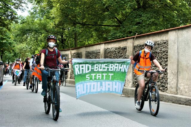 Die WK-Innsbruck fordert, nach Lösungen zu suchen, die sowohl das Recht auf Demonstration als auch die Bedürfnisse der Wirtschaft respektieren. | Foto: Fridays For Future