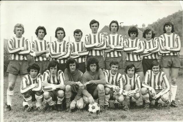 Die österreichischen Junioren Vizemeister des ATUS Weiz von 1972:
Stehend von Links: Pratscher, Kröll, Hubert Kulmer, Berger, Schrei, Franz Kulmer, Herbert Kulmer, Doppelhofer und Pichler.
Hockend v.l.: Fank, Abraham, Strunz, Kungl, Purkathofer. Kristiner und Ertl.
 | Foto: zVg