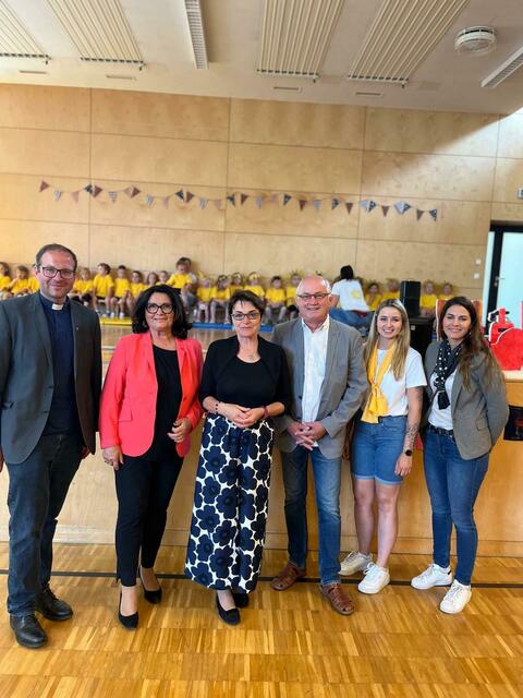 Viele Akteure aus Politik und Gesellschaft ließen sich das Sommerfest des Kindergartens in Maria Rain nicht entgehen.  | Foto: Gemeinde Maria Rain