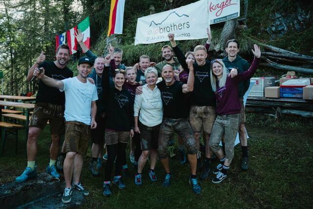 Das Alpbrothers-Team freut sich auf viele Gäste. | Foto: Privat
