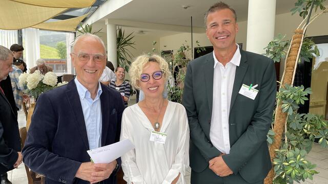 Netzwerken am Morgen beim Amicalis: Siegfried Nerath, Brigitte Wastl (Pflegedienstleitung) und Erich Fischer (Heimleitung). | Foto: Regionalmedien Steiermark