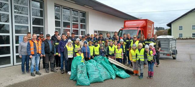 Gewinner beim #huibezirkbraunau-Gewinnspiel: die FF Polling | Foto: FF Polling