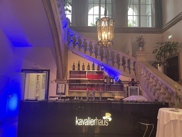 Für die Bewirtung der Gäste war bestens gesorgt. | Foto: Emanuel Hasenauer