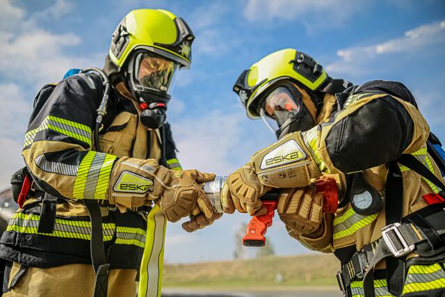 Der prämierte Handschuh von ESKA im Einsatz. | Foto: JP Gansewendt Photography