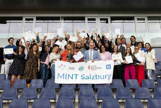 MINT-Gütesiegel-Wiedereinreicher, die das MINT-Gütesiegel nun von 2024 – 2027 tragen. | Foto: Innovation Salzburg / B. Schemmer