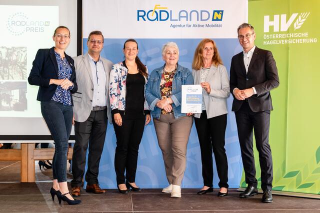 S. Hauptmann (Radland), N. Steinberg (Schweiggers), A. Lorenz (Langenzersdorf), Vize-Bürgermeisterin J. Mayr-Losek (Großrußbach); R. Lehner (Langenzersdorf) und M. Winkler (Hagelversicherung) v.l. | Foto: Michael Kofler