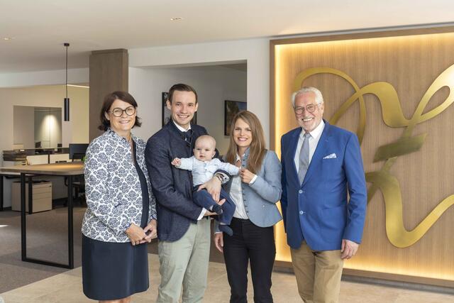 Drei Generationen der Familie Zauner auf einem Bild. | Foto: Kressl