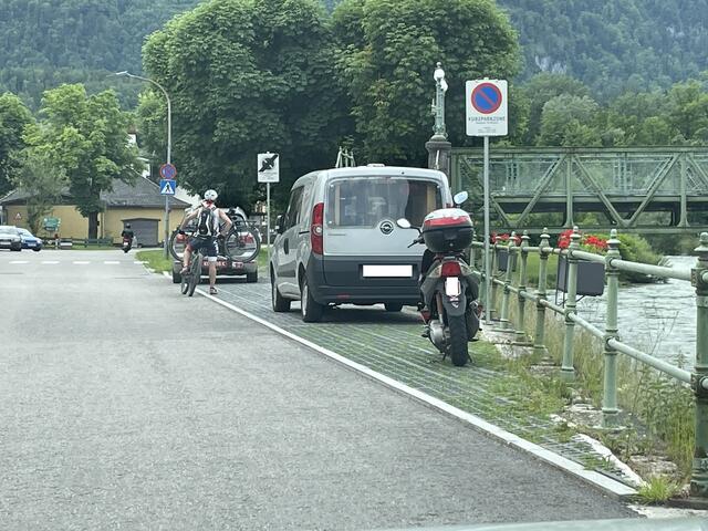 Standort: Traunkai kurz vor dem Tauber Steg. Achtung: Hier sind nur 30 km/h erlaubt!