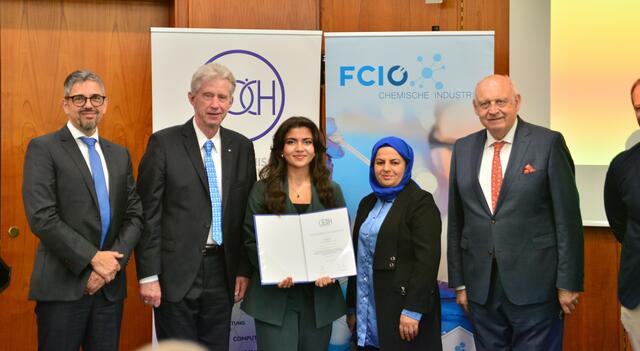 Helin Agirdan aus Reutte bei der Preisverleihung in Wien.