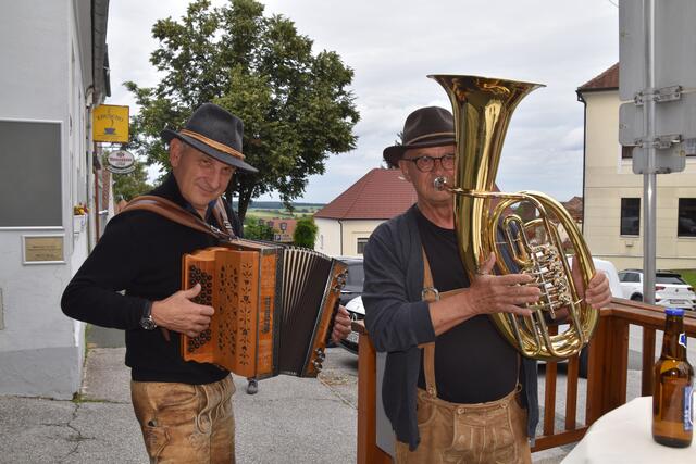 Musikalische Eröffnung: Dieter Bencsics, Tillfried Schober | Foto: Michael Strini