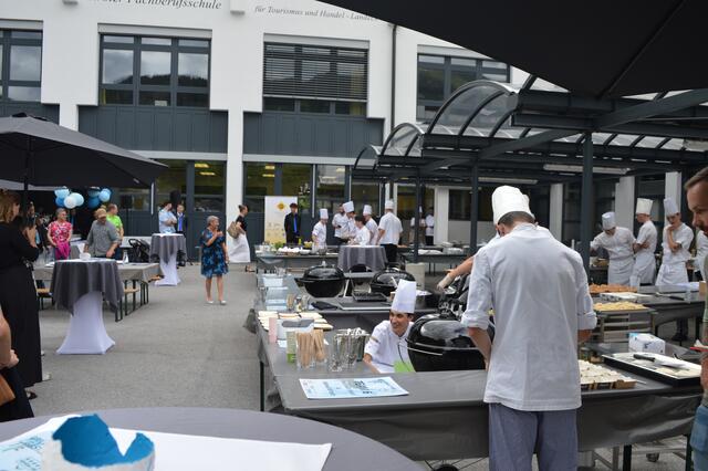 Sechs Teams grillten um den Sieg. | Foto: Siegele